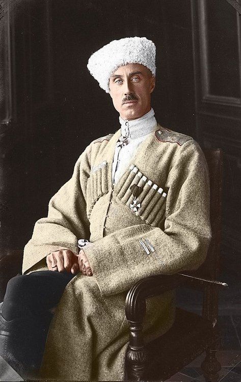 Пасквиль красных недобитков о подвигах Керченского Союза монархистов.. Какие же мы патриоты, если не любим и не уважаем наших генералов-монархистов Врангеля, Краснова, Маннергейма, которые любили Царя?