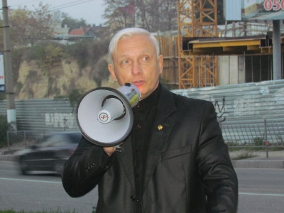 Мы искренне соболезнуем нашему соратнику, жидобору Владимиру Тюнину, отдавшему своего Сына жиду, сатанисту и урке пригожину в чвк “вагнер”, и потерявшему Его, на этой кошерной войне.