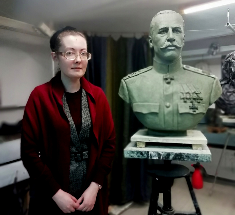 “РФ никогда не было дела до русских людей.России необходимо стать Россией (а не РФ) и научиться следовать только и исключительно своим национальным интересам, национальным интересам русского народа”.