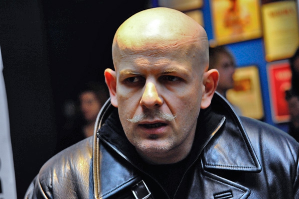 Противовесом окраинским националистам должны стать русские националисты,которых в Малороссии нет вообще.