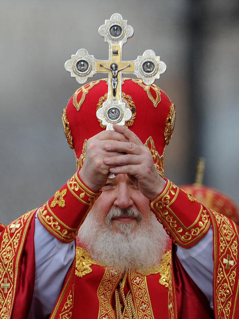 РПЦ обьявила всеобщую мобилизацию,еще немного и она остановит путинское оскотинивание русского народа и осквернение святынь.