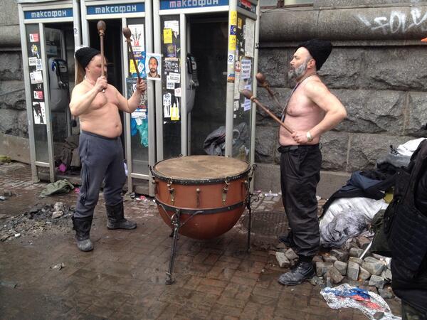 Опостылевшие вышиванки, кОзаки, трипольцы, бандеры и шухевичи, выдуманная лживая история.Я больше никогда не буду украинцем!