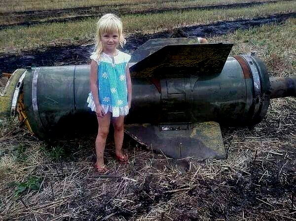 Убивают во Франции – крик на весь мир, убивают русских Донбасса – молчок на весь мир.А почему нас должно ебдо ваше шарли ,если вас не ебдо наше?