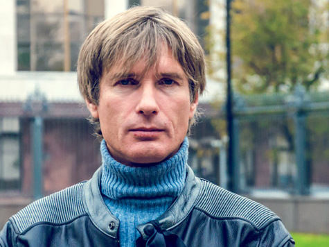 А мы всё удивляемся: почему у русских националистов нет некартавых лидеров?Жиды Белов и Дёмушкин опять главные в СМИ.