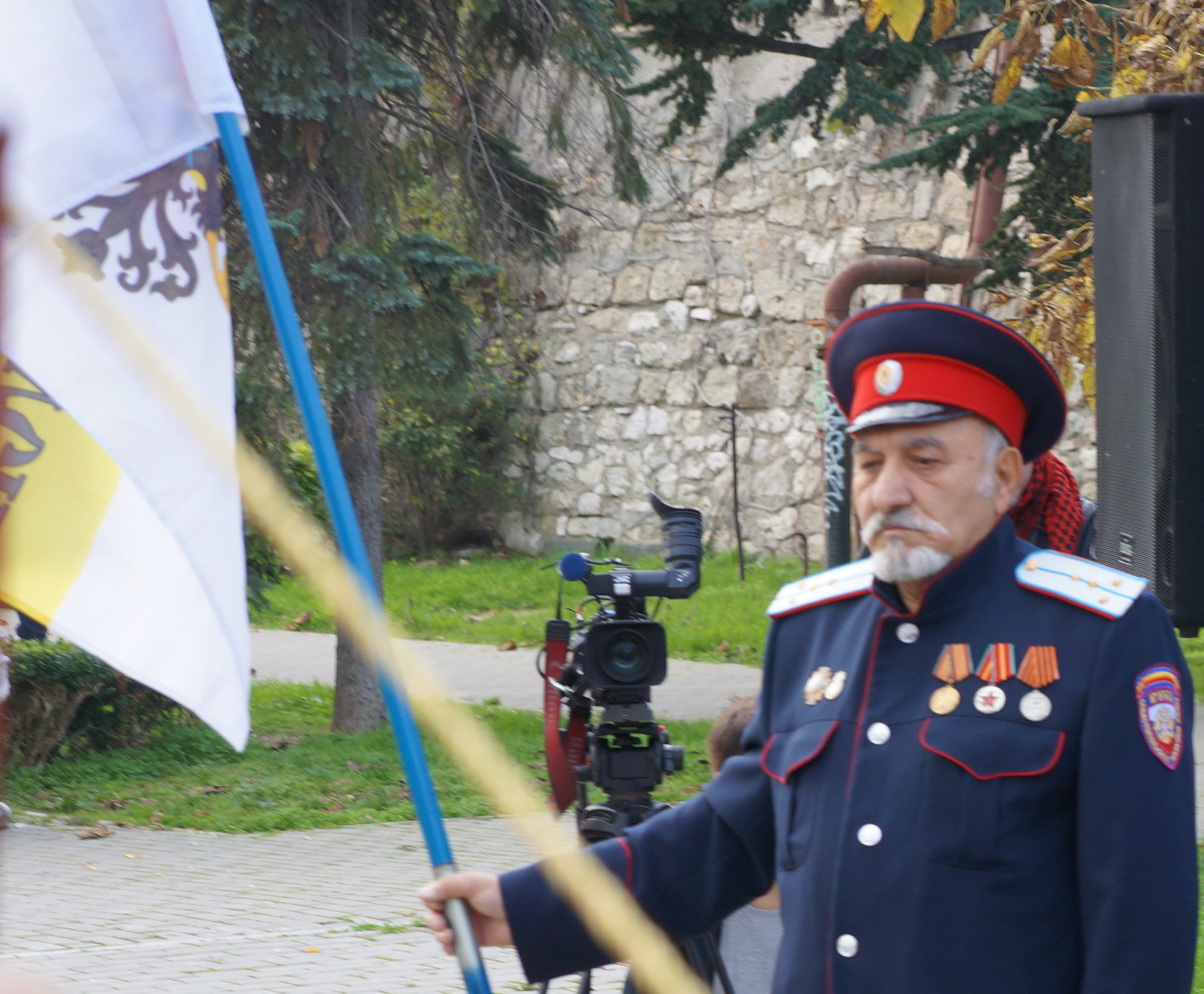 Мы с прискорбием сообщаем, что 1апреля 2022г. в возрасте 72 лет скончался наш соратник, казак, председатель Севастопольского отдела СРН Тевосов Арсений. На своём плече он носил наколку СРН, а в кармане медальон с образом ген. Мадатова – его кумира. Царствие тебе Небесное, брат!