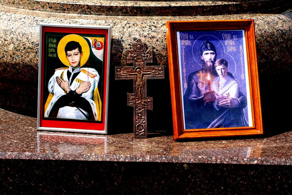 ВЕРНОПОДДАННЫЕ СЕВАСТОПОЛЯ ОТМЕТИЛИ ДЕНЬ РОЖДЕНИЯ СВЯТОГО ЦЕСАРЕВИЧА.