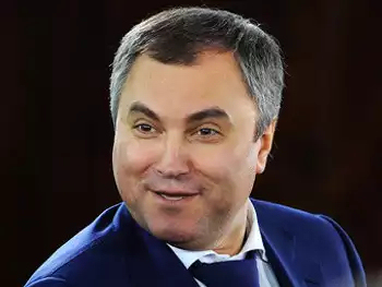 Пидорас Володин посоветовал Чалому «не становиться Навальным»..В Севастополе, в суверенной путинской демократии, образовался нарыв гнева. Горожане не хотят быть быдлом в загоне кремлевских жуликов и рвутся на народное  вече.