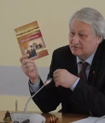 #Верните Врангеля – он наша совесть#.У Врангеля каждое воззвание и приказ – он проникнут любовью и страданием за Россию и русский народ.