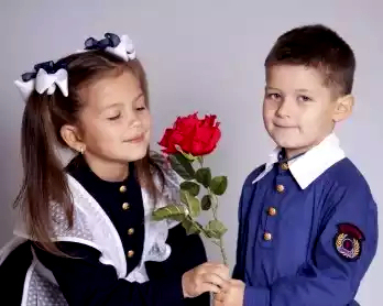 К этой форме ещё бы русское (православное) содержание – Закон Божий и Русскую 1000-летнюю историю без жидосовецкой идеологической отравы.Глядишь лет через десять, выросло бы 1-ое нормальное русское поколение.