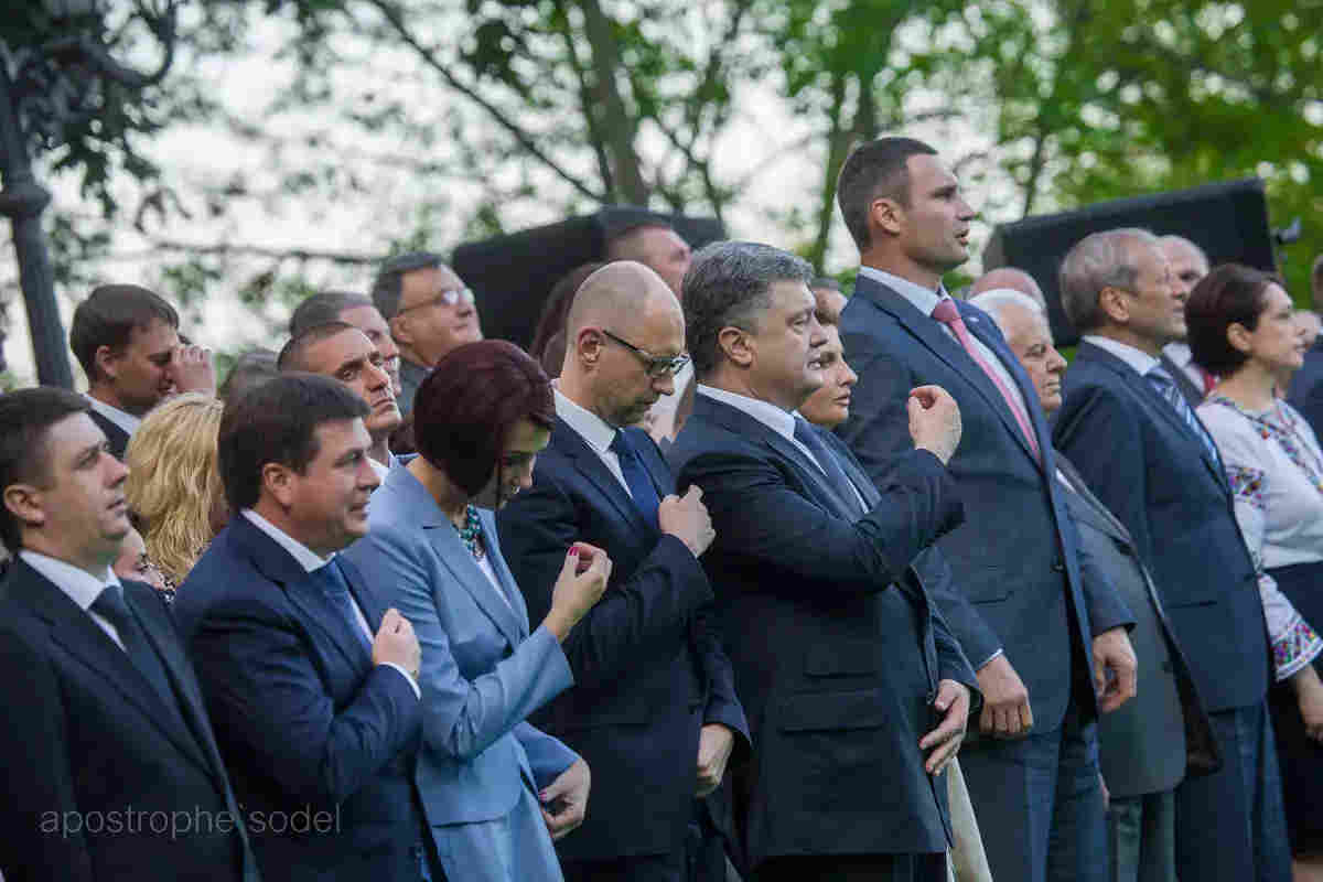 Украина хочет присвоить князя Владимира и историю Руси. Метания украинского руководства перед годовщиной Крещения Руси показывают только одно: воровство чужой истории чревато последствиями.