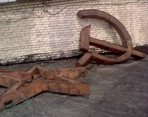 Спустя 70 с лишним лет выросшие на советских учебниках дебилы всерьез обсуждают, как бы нам повторить волшебную «индустриализацию».