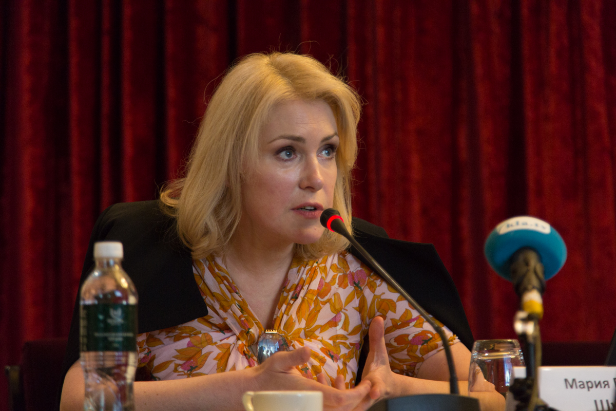 Врачи РФ, как и просветители РПОИАIII – поняли, что живут в оккупированной стране, но понять кем она оккупирована – не могут, и поэтому обращаются к “главкому” Путину, как к последней надежде.(2Видео)