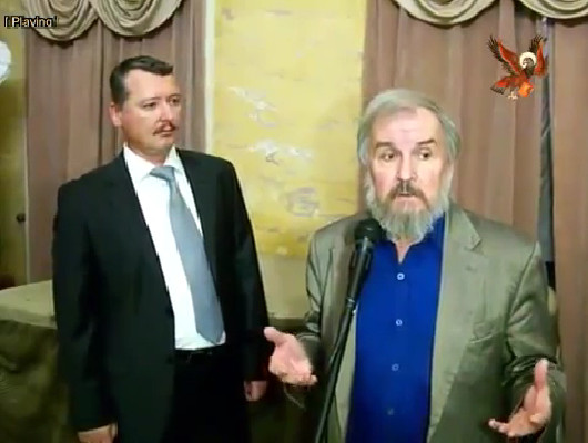 Парадокс: неантисемит М.В.Назаров, обнаружил у махрового жида Руцкого наличие личных положительных черт и правильных намерений. А вот антисемит Николай Бондарик, этих черт и намерений не обнаружил, и поэтому хотел грохнуть этого “соплежуя”.