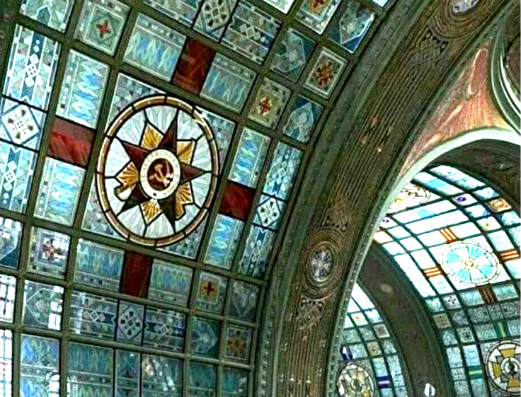 Какой нормальный православный пойдёт в храм с красными звёздами?(Видео).. Главный храм Минобороны украсят мозаиками с Путиным, Шойгу, Сталиным.