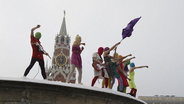 Поваленные кресты: ясность в отношениях..Путинская стабильность: поколение пепси переросло в поколение мразишей.(Видео)