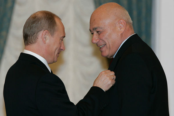 Так какого же, простите, рожна этот сын жидочекиста Познер берётся рассуждать о том, чего хотят или не хотят русские?