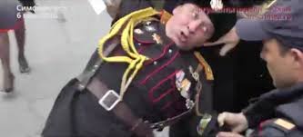 Это на Украине можно было митинговать, а в РФ демократия суверенная и потому возмущённые казаки – не люди, их можно по асфальту размазывать.(Видео)