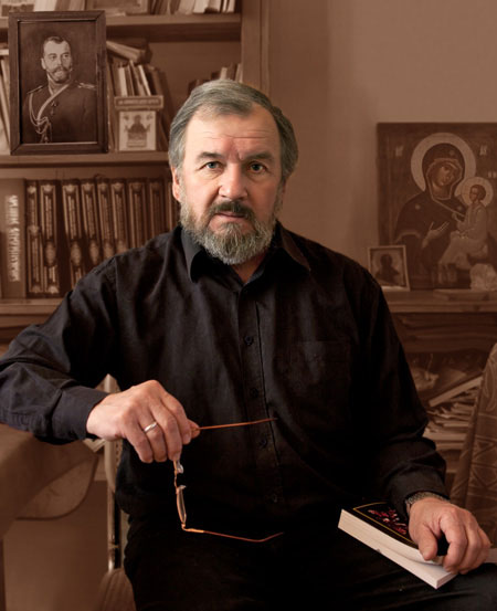 С опозданием на 10 дней, ИКС присоединяется к поздравлению РИДа. Многая лета Вам Михаил Викторович, да сохранит вас Господь в здравии и преуспеянии! Ваши публицистические статьи являются весомым украшением нашего сайта.