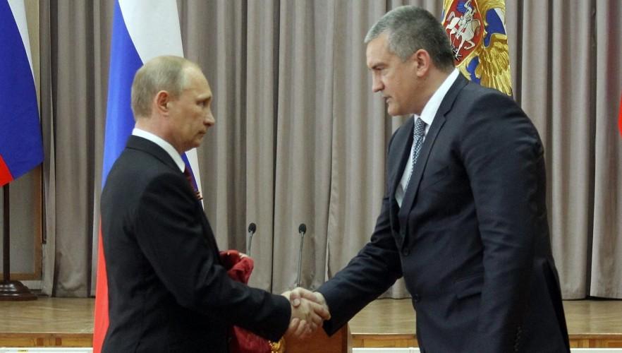 “Крым присоединили к РФ, а не к Ичкерии”.. Чурбаны – тожероссияне «делят» наши города: время закручивать гайки. – На яйца Путина и его друзей.