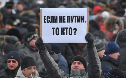 “Сегодня по ТВ главстерх в футболке разглагольствует о лошадях, медведях и леопардах и, кажется, даже не подозревает, что час назад подписал исторический ультиматум “дорогим партнёрам” с требованием снять все санкции и компенсировать ущерб”.