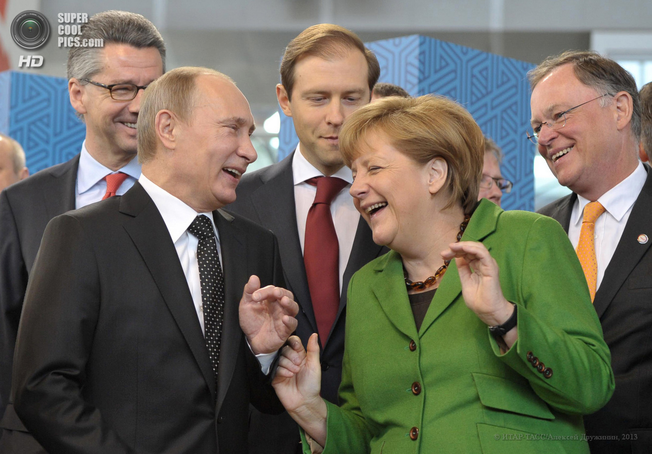 Почётный герой Севастополя путин высказался о судьбе Новороссии. Игорь Иванович получил очередное доказательство вины Суркова в сливе Новороссии.