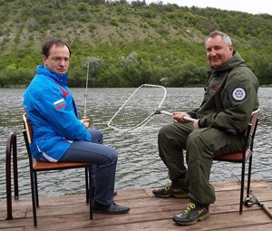 znakcom-148801-300x255