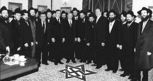 Пока пу борется с экстремизмом русских,экстремисты-пятоколонники полностью захватили власть в Кремле и рулят страной,послав путина нах.(Видео)