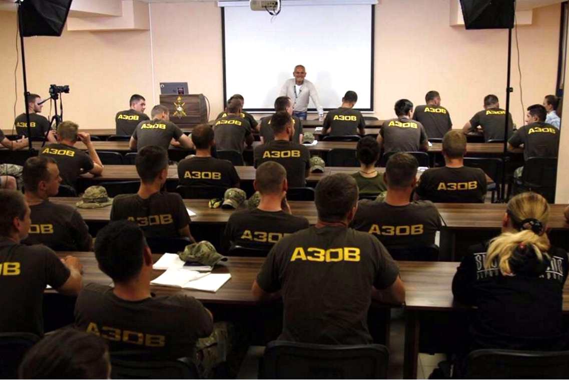 “Ну что обосрались “стратеги”? Невольно задумаешься: а узнаем ли мы из “ящика”, если укры вдруг захватят Перекоп? Или даже Симферополь?”